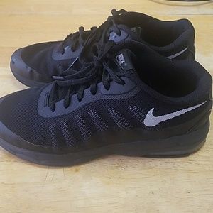 Boys Nike Air Tennis shoes